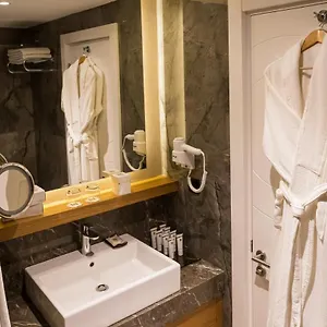 Standard Double or Twin Room Land View